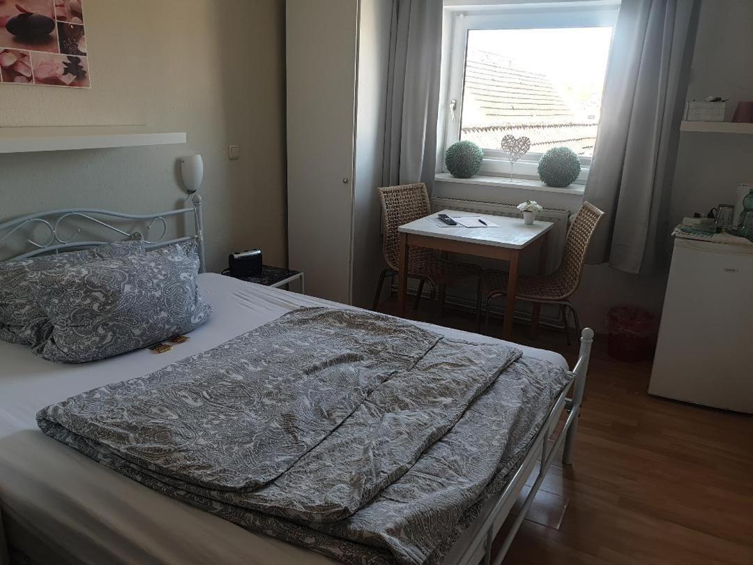 ליבק Rooming24, Kleine Pension מראה חיצוני תמונה