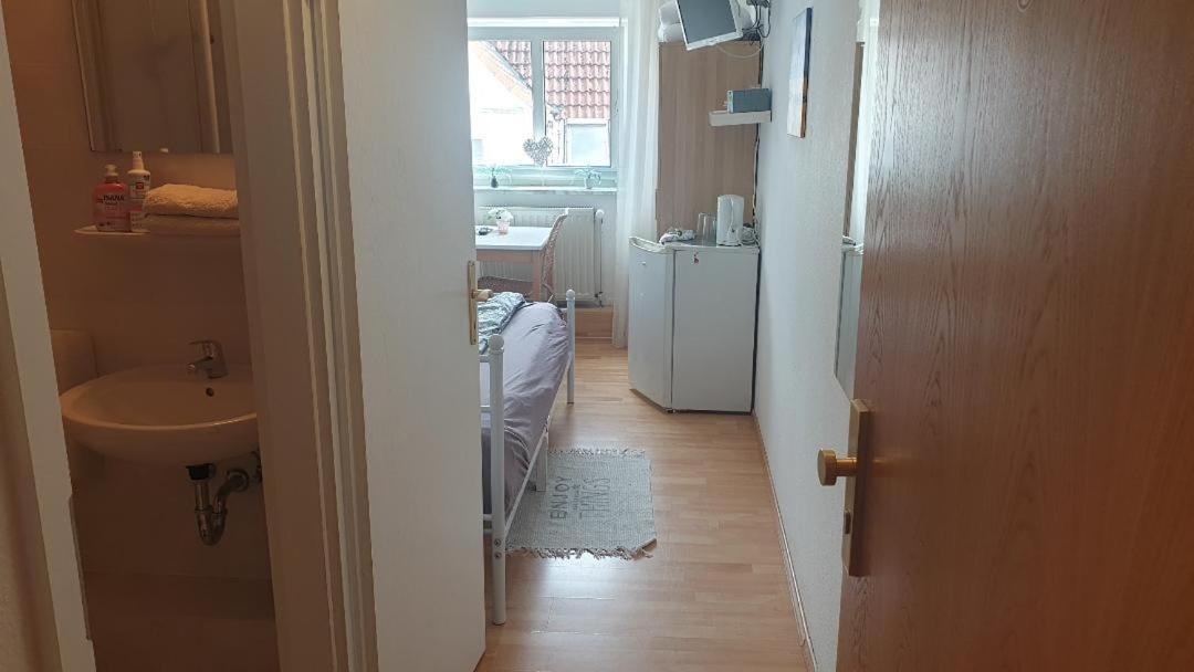 ליבק Rooming24, Kleine Pension מראה חיצוני תמונה